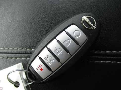 Used 2025 Nissan Altima 2.5 SV FWD image 33