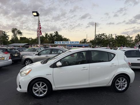 Used 2012 Toyota Prius C Three image 5
