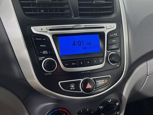 Used 2014 Hyundai Accent GLS FWD image 16