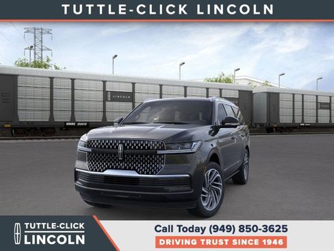 New 2026 Lincoln Navigator Reserve image 2