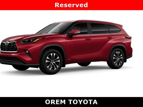 New 2026 Toyota Highlander XLE image 2