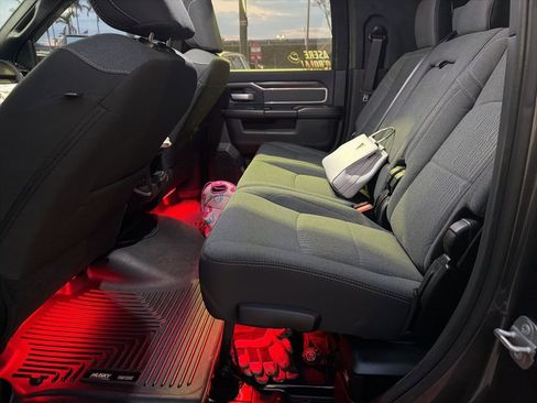 Used 2022 RAM 2500 Big Horn w/ Night Edition image 7