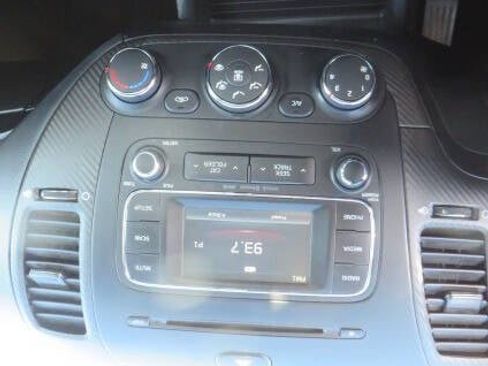 Used 2016 Kia Forte Koup EX image 41