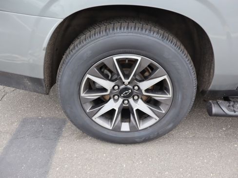 Used 2023 Chevrolet Suburban Z71 w/ Z71 Off-Road Package image 43