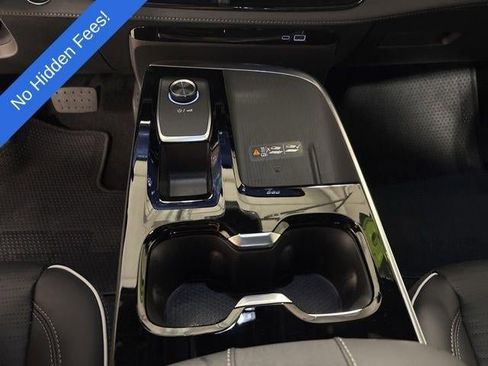 New 2026 Buick Enclave Sport Touring w/ Power Package image 8