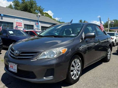 Used 2013 Toyota Corolla LE FWD image 10