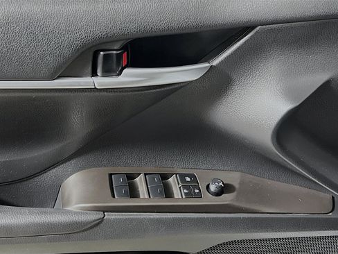 Used 2024 Toyota Camry SE image 17