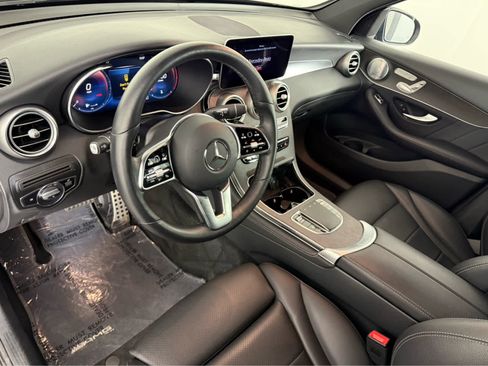 Used 2020 Mercedes-Benz GLC 300 4MATIC image 10