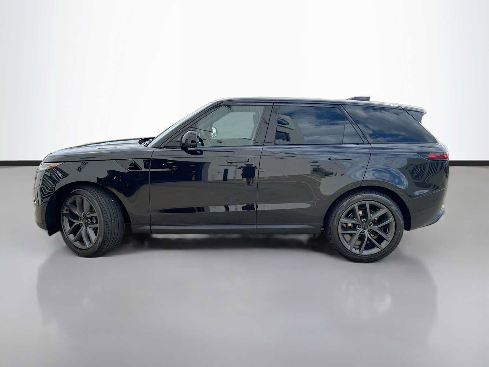 New 2027 Land Rover Range Rover Sport SE AWD/4WD image 5