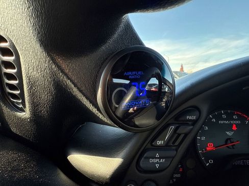 Used 2004 Chevrolet Corvette Convertible w/ Preferred Equipment Group RWD image 54