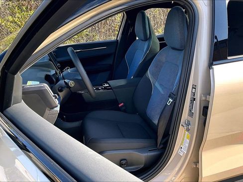 New 2026 Volvo EX30 Plus w/ Protection Package Premier AWD/4WD image 37