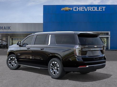 New 2026 Chevrolet Suburban LT w/ Comfort Package AWD/4WD image 3