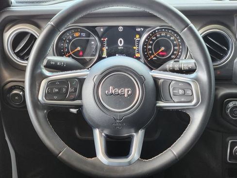 Used 2019 Jeep Wrangler Unlimited Sahara w/ Safety Group AWD/4WD image 28