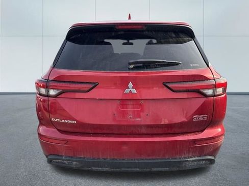 Used 2022 Mitsubishi Outlander ES AWD/4WD image 6