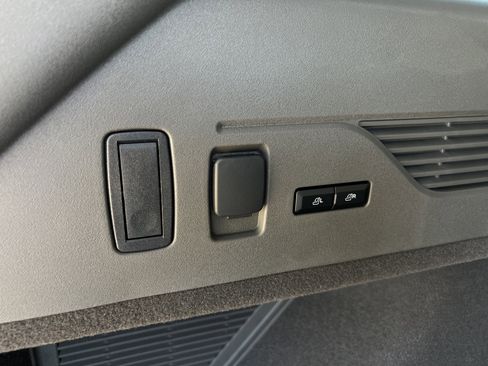 New 2025 Lincoln Nautilus Premier w/ Equipment Group 102A image 36