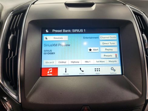 Used 2018 Ford Edge Titanium image 27