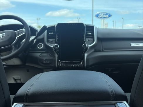 New 2026 RAM 3500 Big Horn AWD/4WD image 18