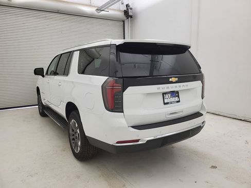 New 2026 Chevrolet Suburban LS image 17