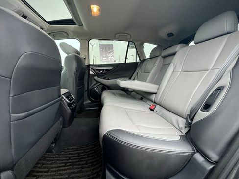 Used 2020 Subaru Outback Limited image 21