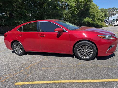 Used 2018 Lexus ES 350 w/ Premier Package FWD image 9