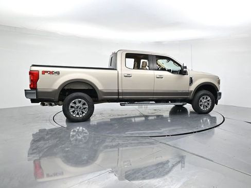 Used 2018 Ford F250 Lariat w/ Chrome Package image 2