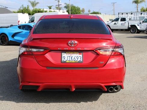 Used 2024 Toyota Camry SE image 4