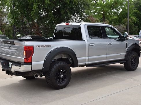Used 2020 Ford F250 Lariat w/ Tremor Off-Road Package AWD/4WD image 7