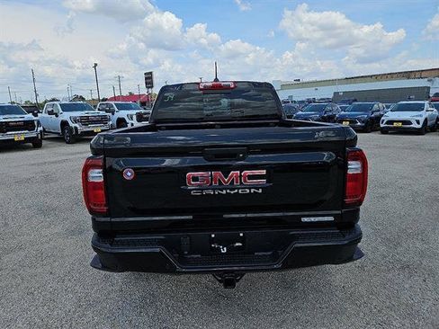 New 2026 GMC Canyon Elevation w/ Convenience Package image 4