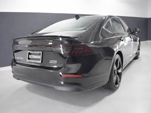 Used 2023 Honda Accord Sport image 8