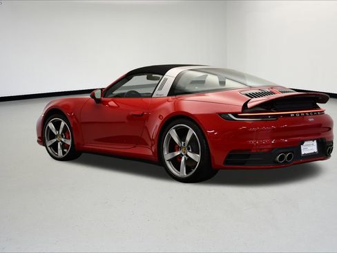 Used 2021 Porsche 911 Targa 4S image 3