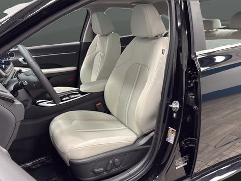 Used 2023 Hyundai Sonata SEL w/ Convenience Package FWD image 9