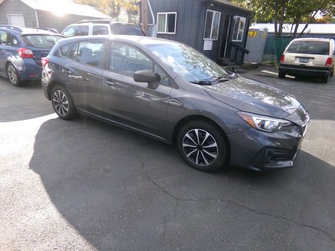 Used 2019 Subaru Impreza 2.0i image 5