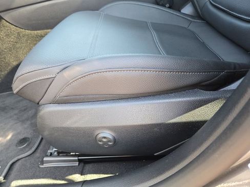 Used 2024 Mercedes-Benz C 300 4MATIC Sedan image 27