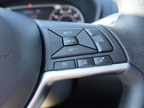 Used 2024 Nissan Altima 2.5 SV image 15