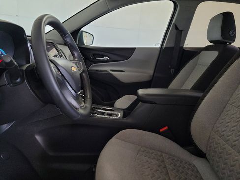 Used 2023 Chevrolet Equinox LT w/ Driver Convenience Package image 17