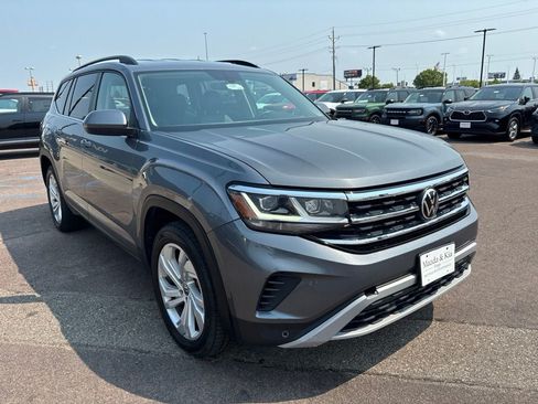 Used 2021 Volkswagen Atlas SE AWD/4WD image 3