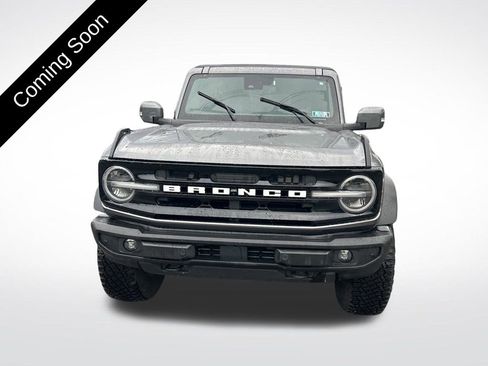 Used 2022 Ford Bronco Outer Banks w/ Sasquatch Package AWD/4WD image 2