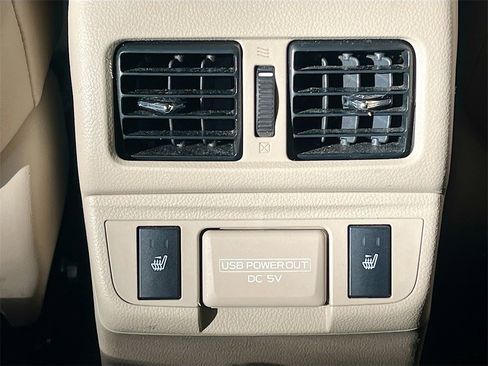 Used 2018 Subaru Outback 2.5i Limited w/ Popular Package #2 image 26