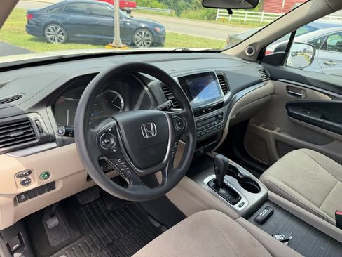 Used 2018 Honda Pilot EX image 12