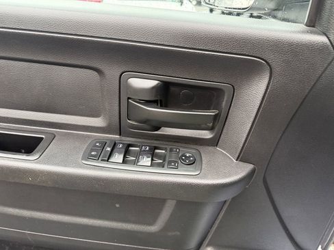 Used 2018 RAM 3500 Tradesman image 18