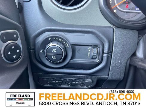 New 2025 Jeep Gladiator Mojave w/ Convenience Group image 13