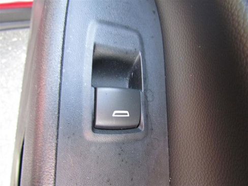 Used 2019 Chevrolet Equinox LT image 31