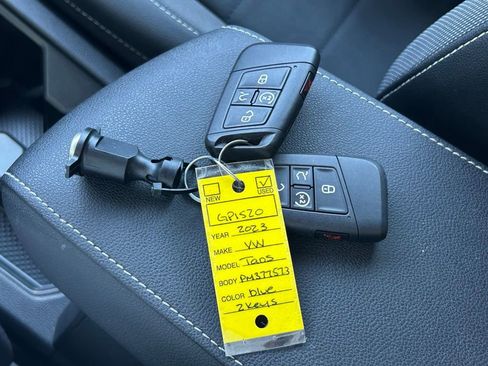 Certified 2023 Volkswagen Taos SE FWD image 59