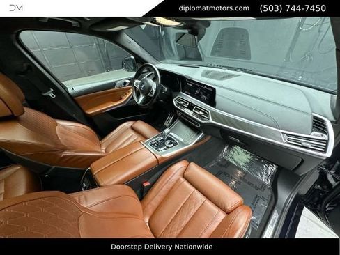 Used 2021 BMW X7 M50i AWD/4WD image 19