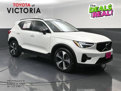 Used 2023 Volvo XC40 B4 Ultimate