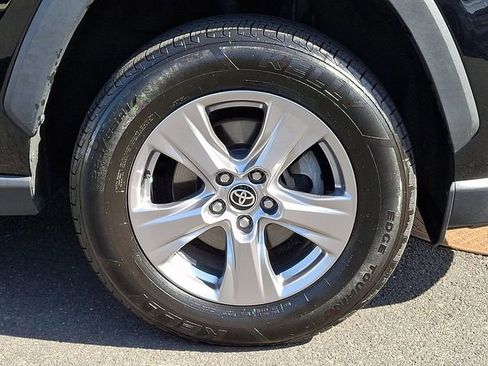 Certified 2023 Toyota RAV4 XLE FWD image 8