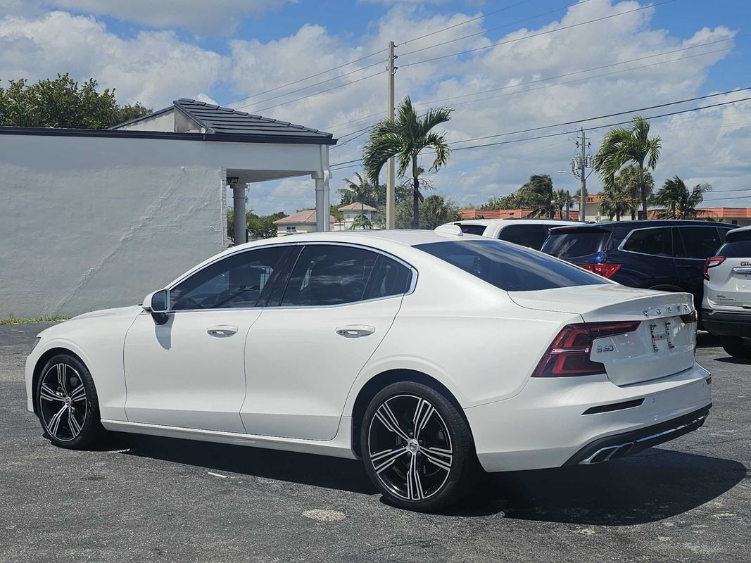 Used 2020 Volvo S60 T5 Inscription FWD image 3