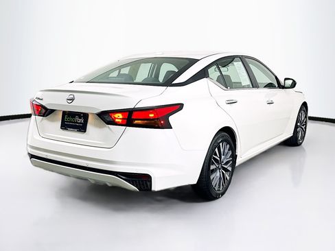 Used 2025 Nissan Altima 2.5 SV FWD image 9