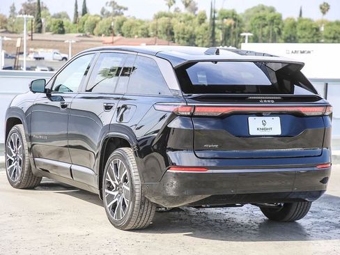 New 2025 Jeep Wagoneer S Limited AWD/4WD image 9