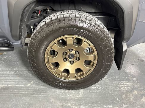 Used 2025 Toyota 4Runner Trailhunter AWD/4WD image 35